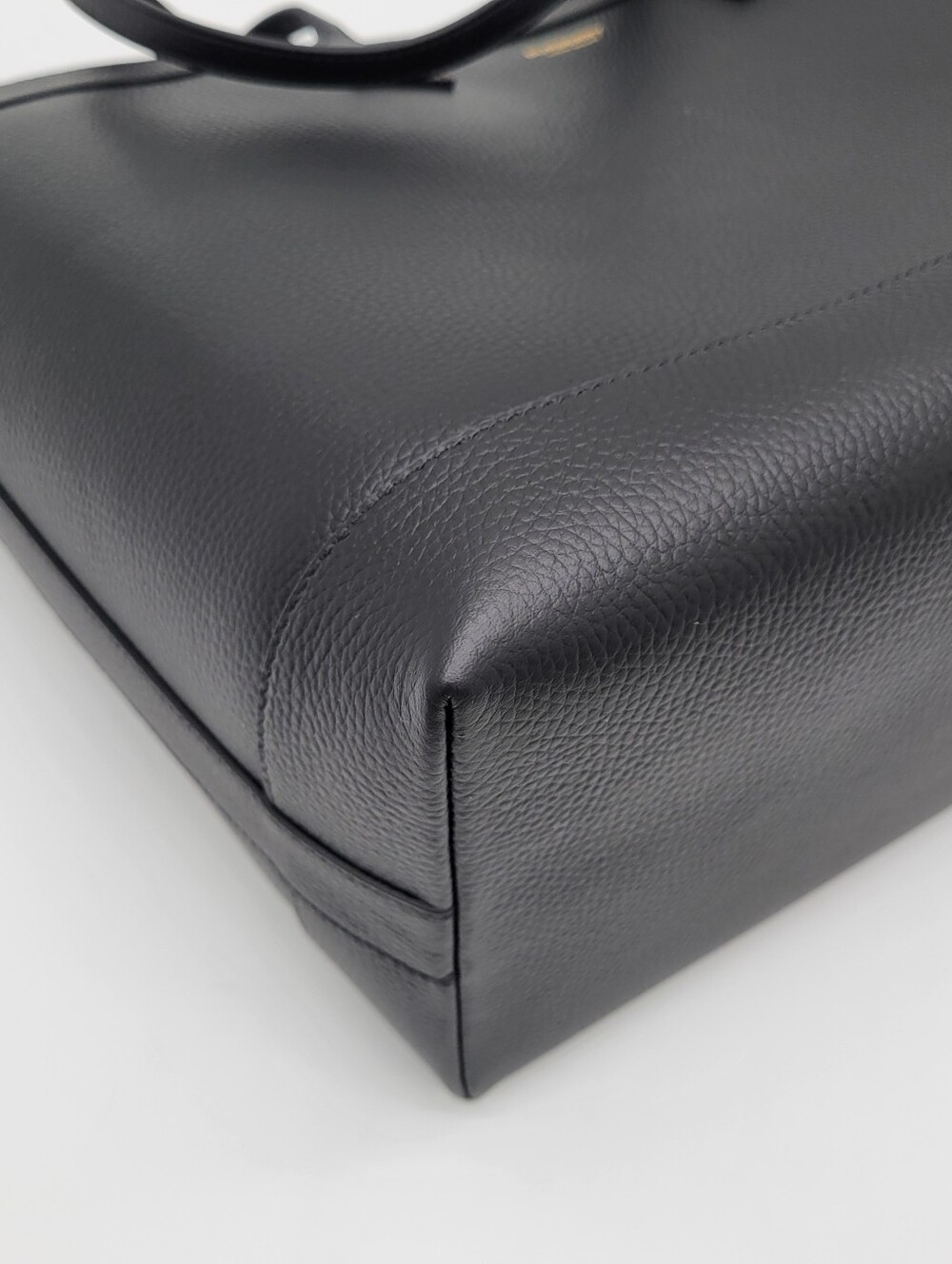 Burberry Medium Grainy Black Leather Tote Bag-NWT - Picture 10 of 11